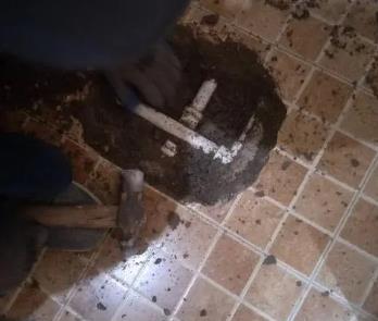 赛罕卫生间漏水维修公司为您分享下卫生间渗水如何处理及注意事项